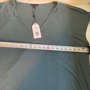 NWT Universal Standard Genevette Top, size L 22-24